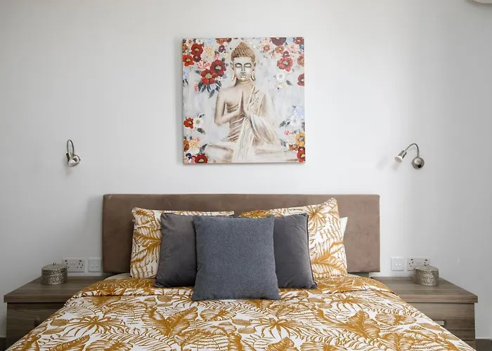 Hilltop Apartments - Stylish Comfort Living Close To The Sea, Bugibba