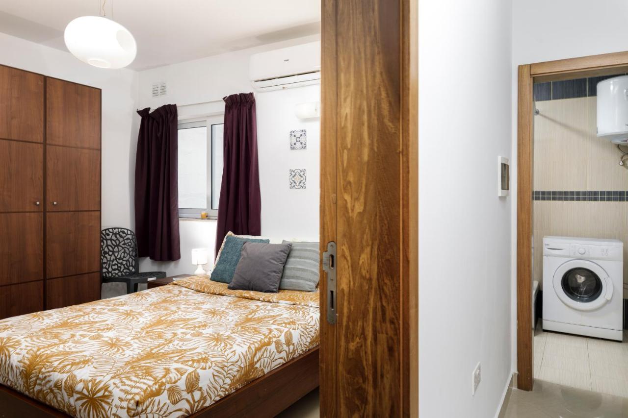 Hilltop - Stylish Comfort Living Close To The Sea, Bugibba Апартаменты *