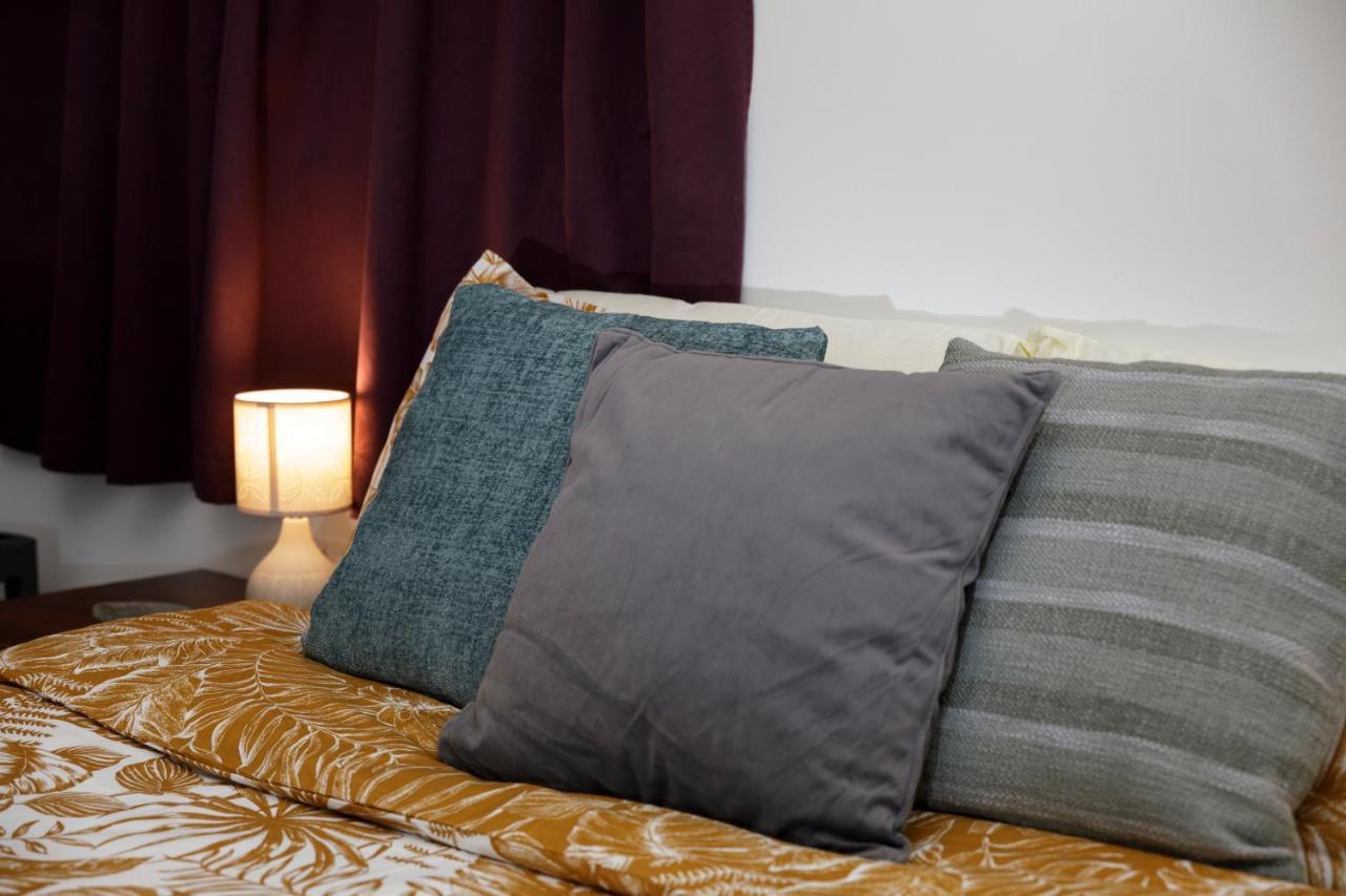 Hilltop - Stylish Comfort Living Close To The Sea, Bugibba Апартаменты *