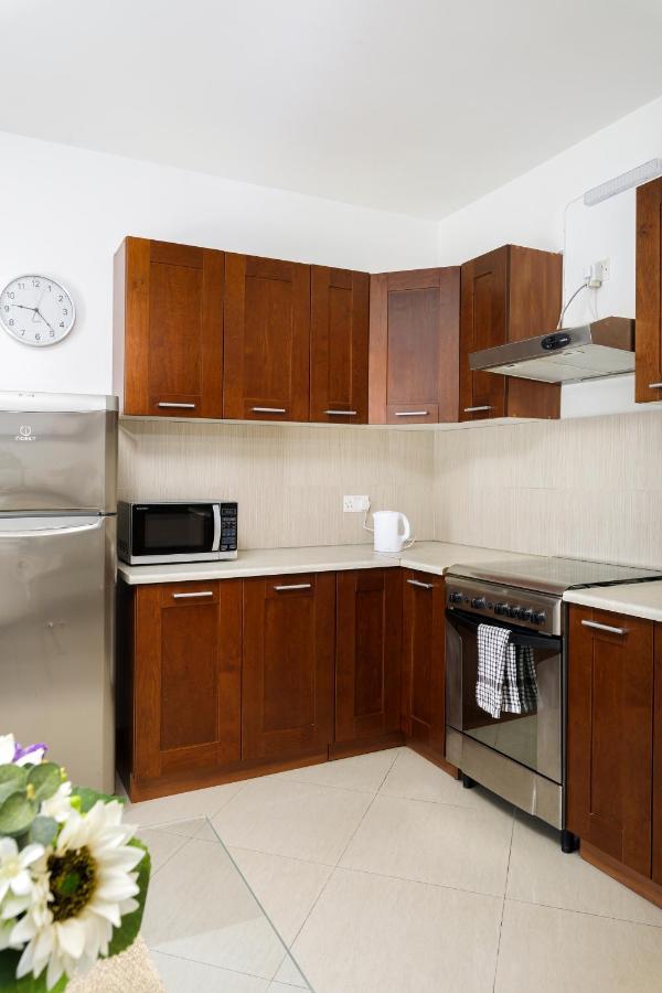 Apartment Hilltop - Stylish Comfort Living Close To The Sea, Bugibba St. Paul's Bay