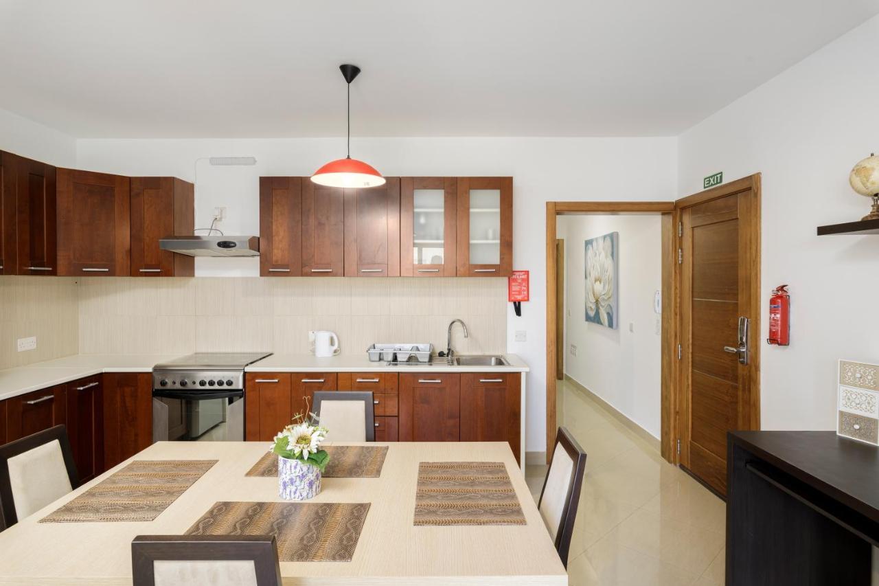 Hilltop - Stylish Comfort Living Close To The Sea, Bugibba Апартаменты Сент-Полс-Бей